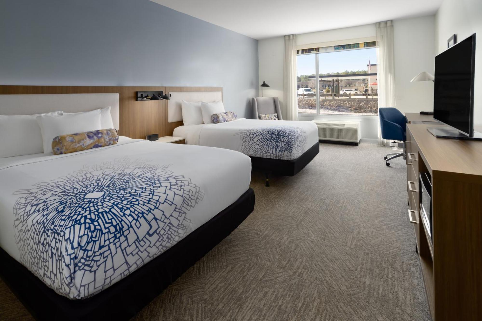 La Quinta Inn & Suites By Wyndham Локъст Гроув Екстериор снимка